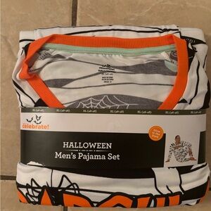 Halloween pajama’s never worn